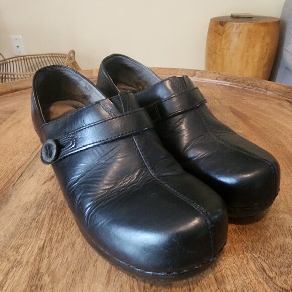 Dansko Solstice Black Leather Button Strap Clogs #9815020200 Women's 8.5 - 9 - Picture 10 of 12